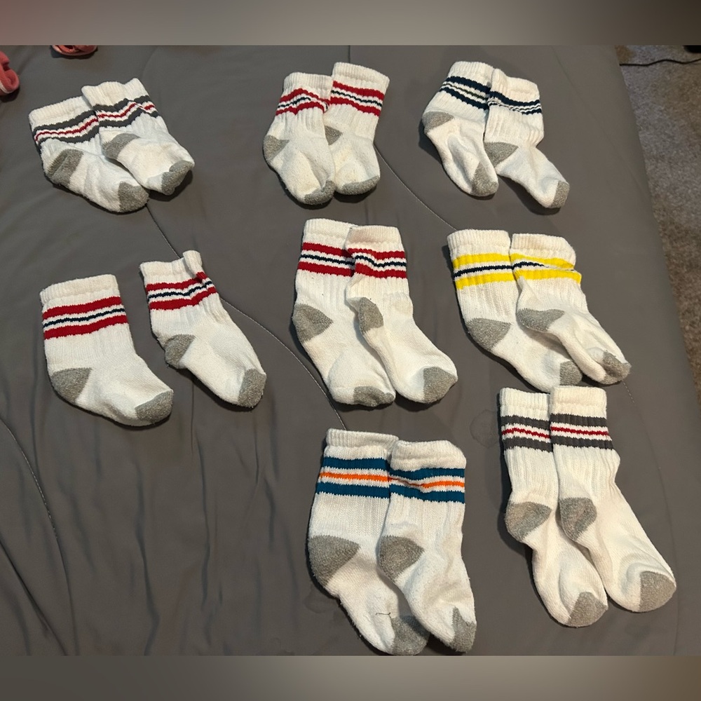 KIDS CLASSIC STRIPED SOCKS - 8 PAIRS